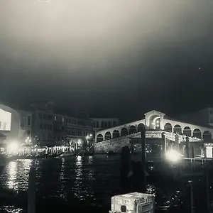 https://ca-regina-venice.hotelinveneto.com
