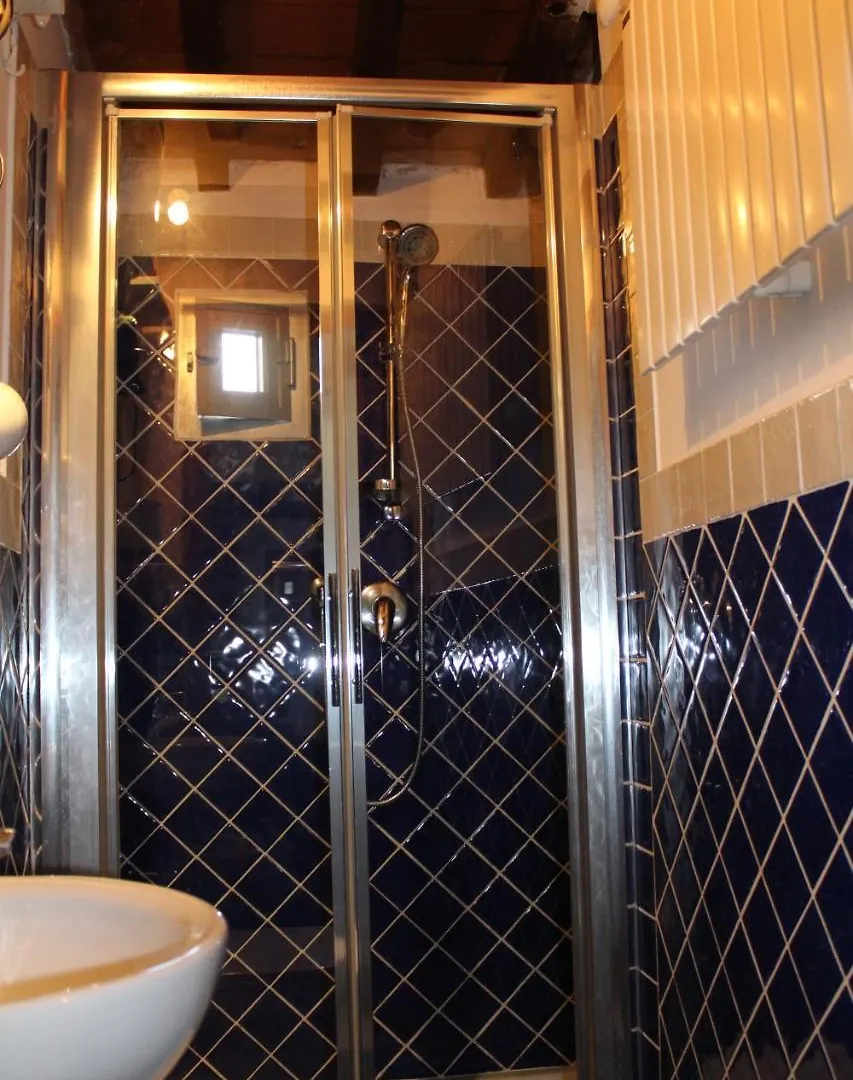 Gmax Guelfa Apartments Florence Italy