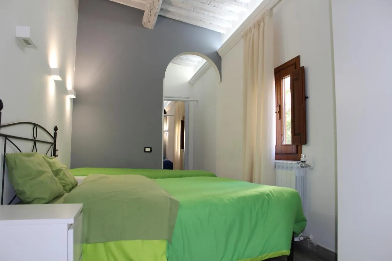 Gmax Guelfa Apartments Florence 0*,